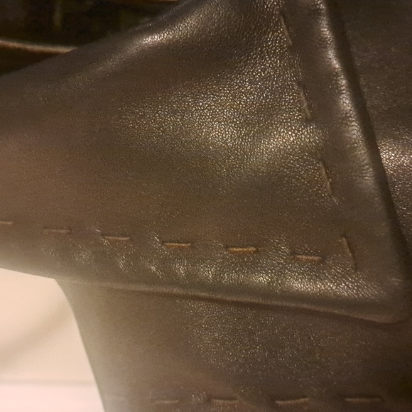 Closet clearance - Picture 4 of 9